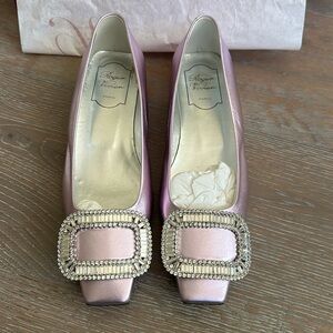 Roger Vivier Belle Vivier Buckle flat with crystal detail